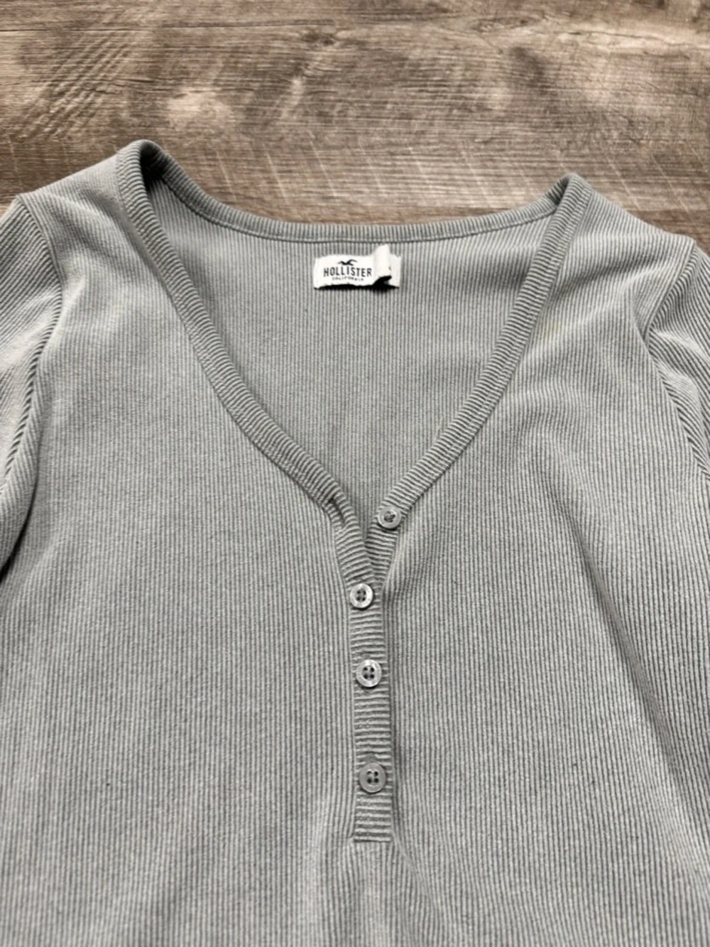 Hollister Ribbed Long Sleeve Shirt Size Large - Picture 3 of 8